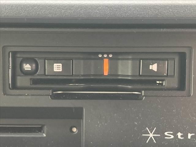 アクア L 車検整備付 後期 社外SDナビ Bluetooth バックカメラ ETC リモコンキー スペアキー 電格レベライザー セキュリティアラーム ACシガーソケット エアバッグ 横滑防止 バニティミラー(6枚目)