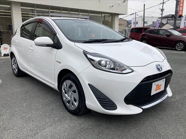 アクア L 車検整備付 後期 社外SDナビ Bluetooth バックカメラ ETC リモコンキー スペアキー 電格レベライザー セキュリティアラーム ACシガーソケット エアバッグ 横滑防止 バニティミラー(10枚目)