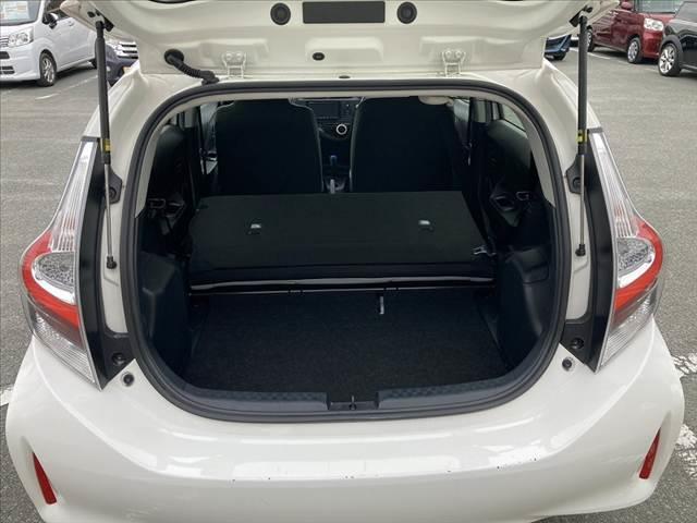 アクア L 車検整備付 後期 社外SDナビ Bluetooth バックカメラ ETC リモコンキー スペアキー 電格レベライザー セキュリティアラーム ACシガーソケット エアバッグ 横滑防止 バニティミラー(21枚目)