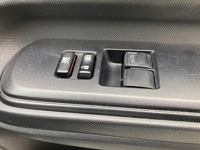 アクア L 車検整備付 後期 社外SDナビ Bluetooth バックカメラ ETC リモコンキー スペアキー 電格レベライザー セキュリティアラーム ACシガーソケット エアバッグ 横滑防止 バニティミラー(29枚目)