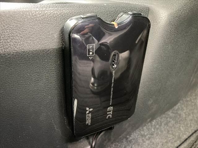 ノート X DIG-S Vセレクション+セーフティ 車検整備付 中期 アラウンドビューモニター 純正SDナビ フルセグ BT DVD再生 ETC エマブレ ステリモ クリソナ スマートキー Pスタート 電格 Aライト Aストップ ACシガーソケット(6枚目)