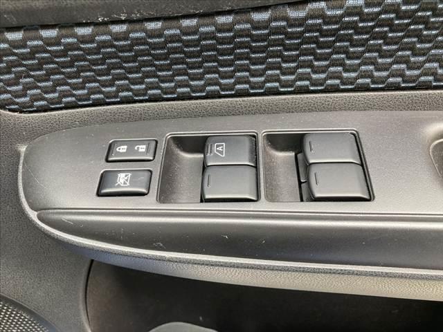 ノート X DIG-S Vセレクション+セーフティ 車検整備付 中期 アラウンドビューモニター 純正SDナビ フルセグ BT DVD再生 ETC エマブレ ステリモ クリソナ スマートキー Pスタート 電格 Aライト Aストップ ACシガーソケット(29枚目)