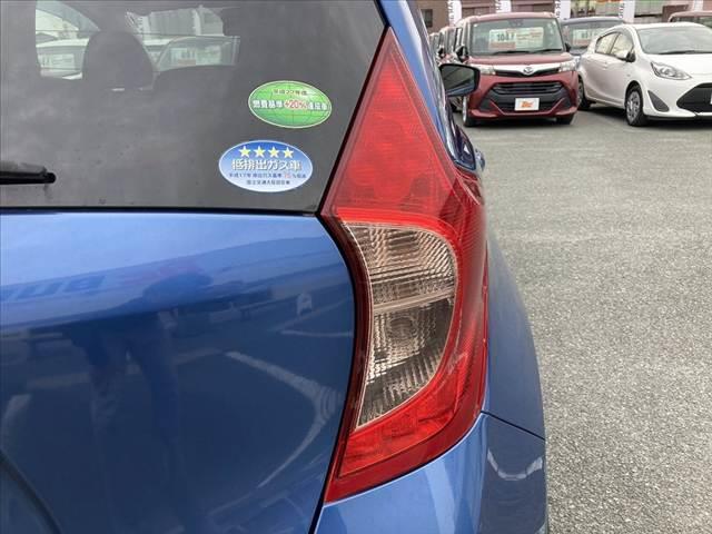 ノート X DIG-S Vセレクション+セーフティ 車検整備付 中期 アラウンドビューモニター 純正SDナビ フルセグ BT DVD再生 ETC エマブレ ステリモ クリソナ スマートキー Pスタート 電格 Aライト Aストップ ACシガーソケット(40枚目)