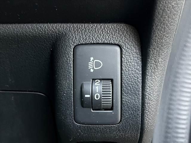 N-BOX+ G・Lパッケージ 車検整備付 後期 ナビ フルセグ ブルートゥース DVD バックカメラ ETC ステリモ チルト シートリフター レベライザー リアワイパー Aストップ スマートキーX2 電格 前席バニティーミラー(32枚目)