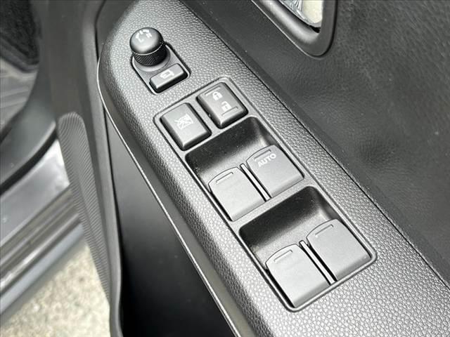 イグニス Ｆリミテッド　車検整備付　セーフティーＰＫＧ　４ＷＤ　全方位　純正ナビ　フルセグ　ブルートゥース　ＤＶＤ　ＥＴＣ　ステリモ　クルコン　パドル　ＬＥＤ　前席シートヒーター　シートリフター　スマートキー　ＡＣソケット（31枚目）