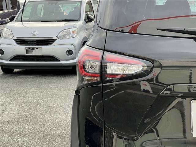 シエンタ ハイブリッドG クエロ 後期 全方位モニター 12型Fダウンモニター 9型純正SDナビ フルセグ BT DVD 両側パワスラ クリソナ ステリモ スマートキー セーフティセンス Aハイビーム オートレベリングLED 電格(46枚目)