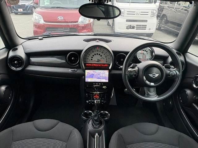 MINI クーパーS クラブマン 後期 社外SDナビ フルセグ Bluetooth DVD再生 バックカメラ ETC クルーズコントロール ステアリングリモコン スマートキー Pスタート パドルシフト ACシガーソケット エアバッグ(2枚目)