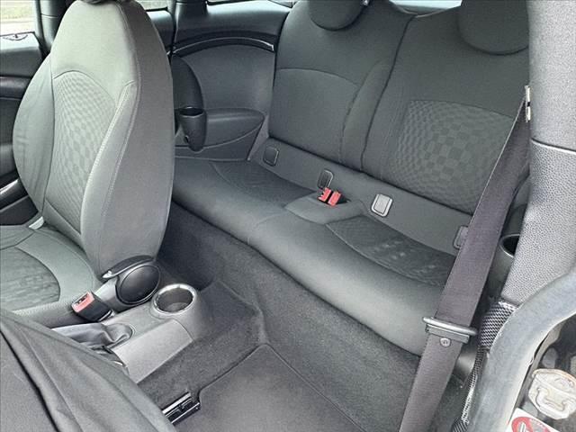 MINI クーパーS クラブマン 後期 社外SDナビ フルセグ Bluetooth DVD再生 バックカメラ ETC クルーズコントロール ステアリングリモコン スマートキー Pスタート パドルシフト ACシガーソケット エアバッグ(18枚目)