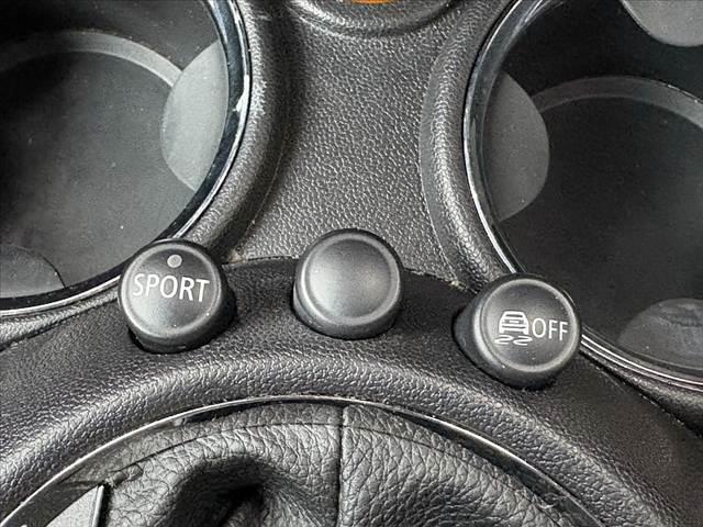 MINI クーパーS クラブマン 後期 社外SDナビ フルセグ Bluetooth DVD再生 バックカメラ ETC クルーズコントロール ステアリングリモコン スマートキー Pスタート パドルシフト ACシガーソケット エアバッグ(29枚目)