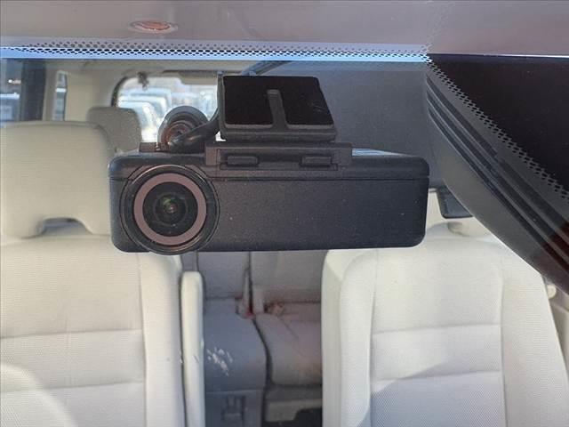 セレナ B 車検整備付 禁煙車 中期 純正SDナビ/フルセグ/ブルートゥース バックカメラ クルーズコントロール ステアリングリモコン オートライト スマートキー Pスタート Aストップ 電格ミラー Pガラス(7枚目)