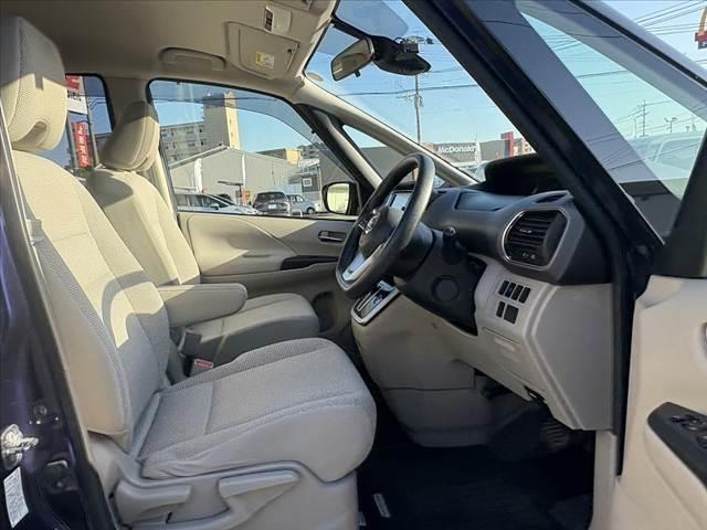 セレナ B 車検整備付 禁煙車 中期 純正SDナビ/フルセグ/ブルートゥース バックカメラ クルーズコントロール ステアリングリモコン オートライト スマートキー Pスタート Aストップ 電格ミラー Pガラス(16枚目)