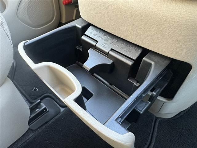 セレナ B 車検整備付 禁煙車 中期 純正SDナビ/フルセグ/ブルートゥース バックカメラ クルーズコントロール ステアリングリモコン オートライト スマートキー Pスタート Aストップ 電格ミラー Pガラス(37枚目)