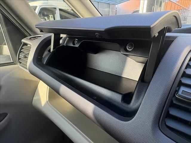 セレナ B 車検整備付 禁煙車 中期 純正SDナビ/フルセグ/ブルートゥース バックカメラ クルーズコントロール ステアリングリモコン オートライト スマートキー Pスタート Aストップ 電格ミラー Pガラス(41枚目)