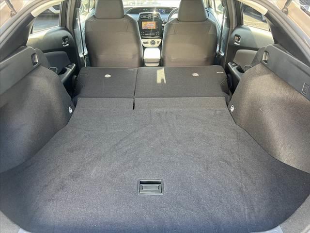 プリウス Ｓ　車検整備付　セーフティセンス　社外ＳＤナビ　フルセグ　ＤＶＤ　ブルートゥース　Ｂカメラ　スマートキーＸ２　Ｐガラス　Ｐスタート　ステリモ　ＥＴＣ　電格　クルコン　横滑り防止　ＬＥＤヘッドライト（21枚目）