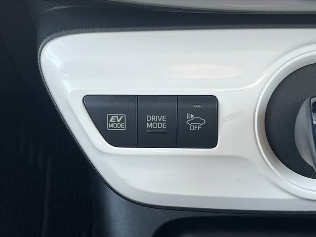 プリウス Ｓ　車検整備付　セーフティセンス　社外ＳＤナビ　フルセグ　ＤＶＤ　ブルートゥース　Ｂカメラ　スマートキーＸ２　Ｐガラス　Ｐスタート　ステリモ　ＥＴＣ　電格　クルコン　横滑り防止　ＬＥＤヘッドライト（30枚目）