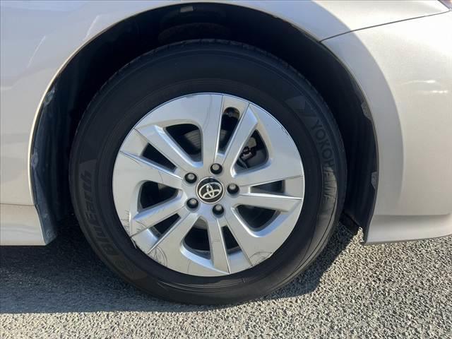 プリウス Ｓ　車検整備付　セーフティセンス　社外ＳＤナビ　フルセグ　ＤＶＤ　ブルートゥース　Ｂカメラ　スマートキーＸ２　Ｐガラス　Ｐスタート　ステリモ　ＥＴＣ　電格　クルコン　横滑り防止　ＬＥＤヘッドライト（46枚目）