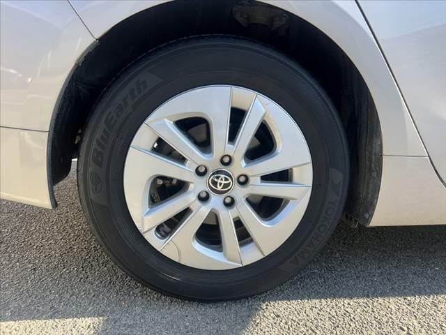 プリウス Ｓ　車検整備付　セーフティセンス　社外ＳＤナビ　フルセグ　ＤＶＤ　ブルートゥース　Ｂカメラ　スマートキーＸ２　Ｐガラス　Ｐスタート　ステリモ　ＥＴＣ　電格　クルコン　横滑り防止　ＬＥＤヘッドライト（47枚目）