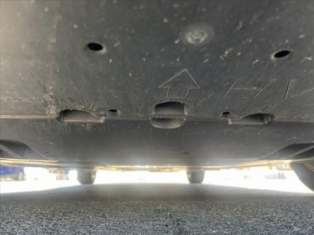 プリウス Ｓ　車検整備付　セーフティセンス　社外ＳＤナビ　フルセグ　ＤＶＤ　ブルートゥース　Ｂカメラ　スマートキーＸ２　Ｐガラス　Ｐスタート　ステリモ　ＥＴＣ　電格　クルコン　横滑り防止　ＬＥＤヘッドライト（50枚目）