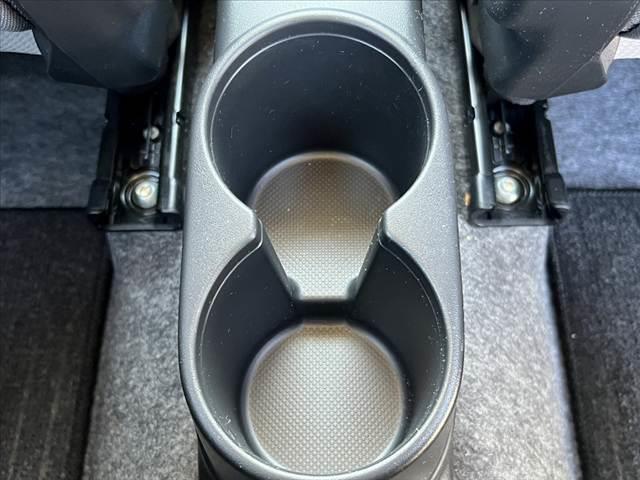 アルト ＶＰ　車検整備付　社外７インチＳＤナビ　ＤＶＤ　リモコンキー　横滑り防止　ＳＲＳエアバッグ　ヘッドライトレベライザー　セキュリティ　ドリンクホルダー　ＡＣソケット　マルチインフォメーションディスプレイ（22枚目）