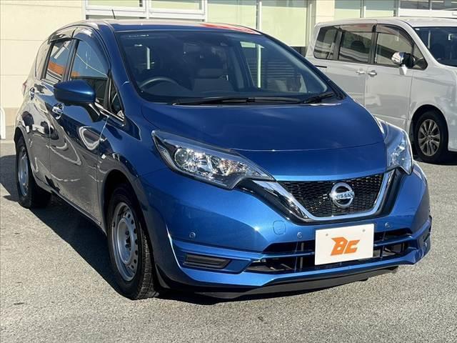 ノート 　車検整備付　後期　アラウンドビューモニター　エマージェンシーブレーキ　社外ＳＤナビ　Ｂｌｕｅｔｏｏｔｈ　スマートキーＸ２　Ｐスタート　スマートルームミラー　ＥＴＣ　Ａストップ　Ａライト　電格（10枚目）