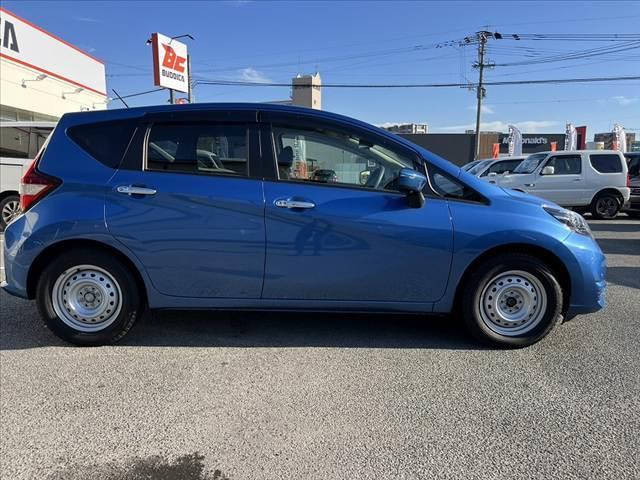 ノート 　車検整備付　後期　アラウンドビューモニター　エマージェンシーブレーキ　社外ＳＤナビ　Ｂｌｕｅｔｏｏｔｈ　スマートキーＸ２　Ｐスタート　スマートルームミラー　ＥＴＣ　Ａストップ　Ａライト　電格（12枚目）