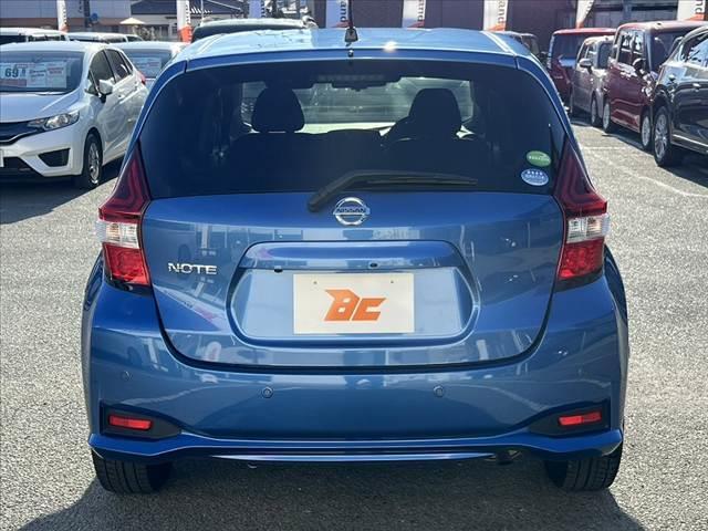 ノート 　車検整備付　後期　アラウンドビューモニター　エマージェンシーブレーキ　社外ＳＤナビ　Ｂｌｕｅｔｏｏｔｈ　スマートキーＸ２　Ｐスタート　スマートルームミラー　ＥＴＣ　Ａストップ　Ａライト　電格（14枚目）