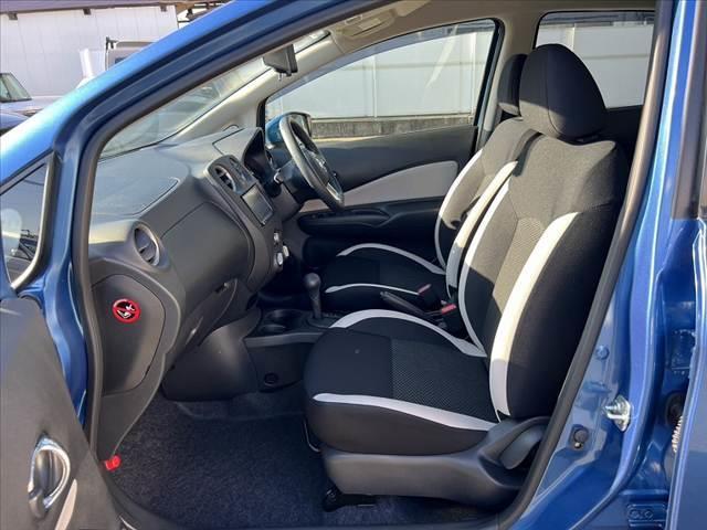 ノート 　車検整備付　後期　アラウンドビューモニター　エマージェンシーブレーキ　社外ＳＤナビ　Ｂｌｕｅｔｏｏｔｈ　スマートキーＸ２　Ｐスタート　スマートルームミラー　ＥＴＣ　Ａストップ　Ａライト　電格（17枚目）