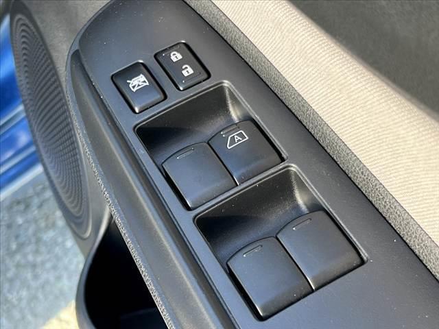 ノート 　車検整備付　後期　アラウンドビューモニター　エマージェンシーブレーキ　社外ＳＤナビ　Ｂｌｕｅｔｏｏｔｈ　スマートキーＸ２　Ｐスタート　スマートルームミラー　ＥＴＣ　Ａストップ　Ａライト　電格（29枚目）