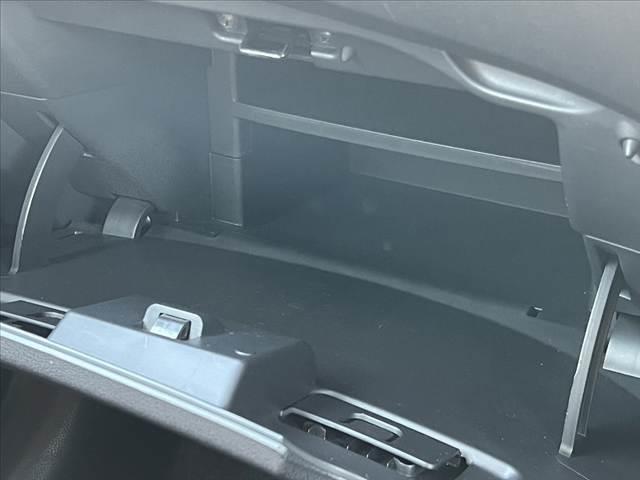 ノート 　車検整備付　後期　アラウンドビューモニター　エマージェンシーブレーキ　社外ＳＤナビ　Ｂｌｕｅｔｏｏｔｈ　スマートキーＸ２　Ｐスタート　スマートルームミラー　ＥＴＣ　Ａストップ　Ａライト　電格（34枚目）