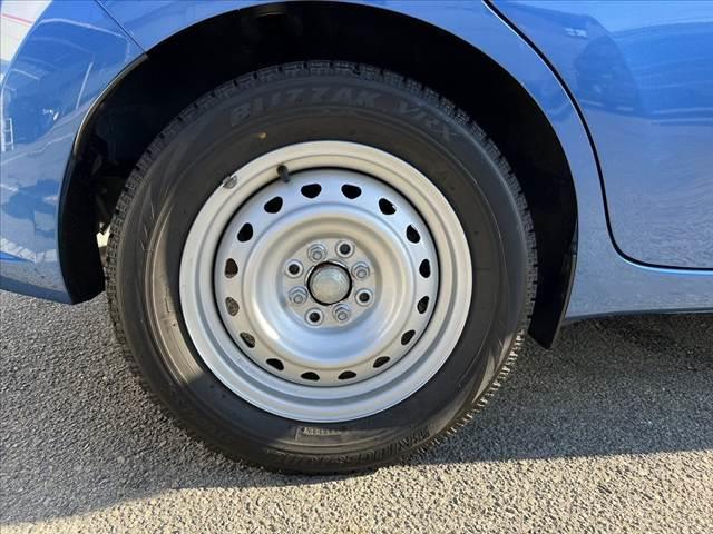 ノート 　車検整備付　後期　アラウンドビューモニター　エマージェンシーブレーキ　社外ＳＤナビ　Ｂｌｕｅｔｏｏｔｈ　スマートキーＸ２　Ｐスタート　スマートルームミラー　ＥＴＣ　Ａストップ　Ａライト　電格（46枚目）