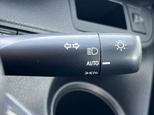 シエンタ ハイブリッド　ファンベースＸ　車検整備付　禁煙車　後期　純正ＣＤオーディオ　電動スライドドア　リモコンキー　横滑り防止　ＳＲＳエアバッグ　オートライト　プライバシーガラス　シートリフター　電動格納ミラー　ヘッドライトレベライザー（31枚目）