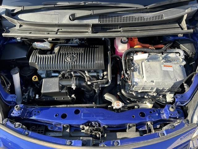 シエンタ ハイブリッド　ファンベースＸ　車検整備付　後期　純正ＣＤオーディオ　電動スライドドア　リモコンキー　横滑り防止　ＳＲＳエアバッグ　オートライト　プライバシーガラス　シートリフター　電格　レベライザー　マット　バニティミラー（51枚目）