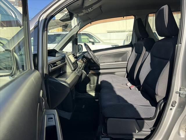 フレア ハイブリッドＸＳ　禁煙車　セーフティーＰＫＧ　純正ＳＤナビ　フルセグ　ブルートゥース　ＤＶＤ　ＥＴＣ　ＬＥＤ　ヘッドアップＤ　スマートキーＸ２　シートヒーター　シートリフター　チルト　前席バニティーミラー　ＡＣソケット（17枚目）