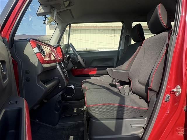 ハスラー 　２トーン　社外ＳＤナビ　フルセグ　ＢＴ　ＤＶＤ再生　ＲＢＳ　Ｂカメラ　ＨＩＤヘッド　エネチャージ　スマートキーＸ２　Ｐスタート　シートヒーター　ステリモ　Ａストップ　Ａライト　電格　革巻きステア（17枚目）