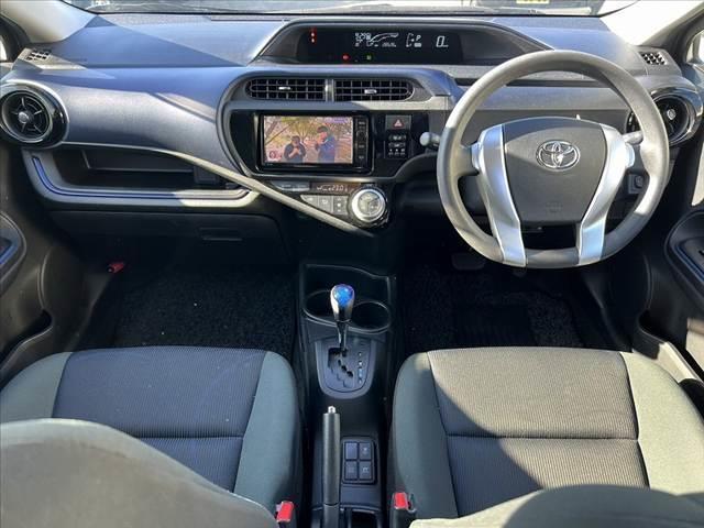 アクア Ｓ　車検整備付　禁煙　中期　スマートキーＸ２　Ｐスタート　純正ＳＤナビ　フルセグ　Ｂｌｕｅｔｏｏｔｈ　ＤＶＤ再生　バックカメラ　ＥＴＣ　電格ミラー　オートライト　レベライザー　ＡＣシガーソケット（2枚目）