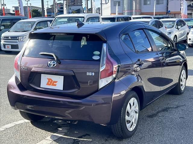 アクア Ｓ　車検整備付　禁煙　中期　スマートキーＸ２　Ｐスタート　純正ＳＤナビ　フルセグ　Ｂｌｕｅｔｏｏｔｈ　ＤＶＤ再生　バックカメラ　ＥＴＣ　電格ミラー　オートライト　レベライザー　ＡＣシガーソケット（13枚目）