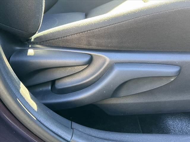 アクア Ｓ　車検整備付　禁煙　中期　スマートキーＸ２　Ｐスタート　純正ＳＤナビ　フルセグ　Ｂｌｕｅｔｏｏｔｈ　ＤＶＤ再生　バックカメラ　ＥＴＣ　電格ミラー　オートライト　レベライザー　ＡＣシガーソケット（24枚目）