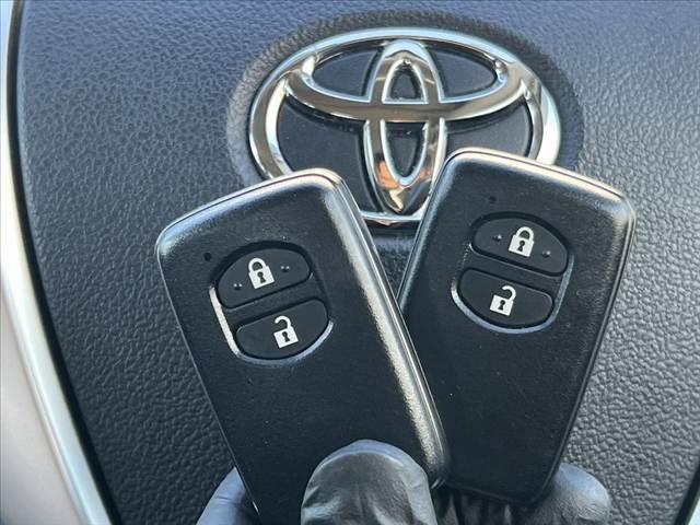 アクア Ｓ　車検整備付　禁煙　中期　スマートキーＸ２　Ｐスタート　純正ＳＤナビ　フルセグ　Ｂｌｕｅｔｏｏｔｈ　ＤＶＤ再生　バックカメラ　ＥＴＣ　電格ミラー　オートライト　レベライザー　ＡＣシガーソケット（36枚目）