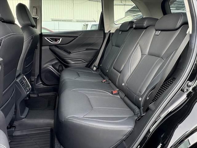 フォレスター アドバンス　後期　サンルーフ　純正ＳＤナビ　フルセグ　ＢＴ　バック　サイド　フロントカメラ　Ｐバックドア　アイサイト　Ｄミラー　ＥＴＣ　Ｐシート　シートヒーター　ステアヒーター　メモリーシート　スマートキーＸ２（19枚目）