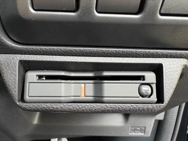 フォレスター アドバンス　後期　サンルーフ　純正ＳＤナビ　フルセグ　ＢＴ　バック　サイド　フロントカメラ　Ｐバックドア　アイサイト　Ｄミラー　ＥＴＣ　Ｐシート　シートヒーター　ステアヒーター　メモリーシート　スマートキーＸ２（24枚目）