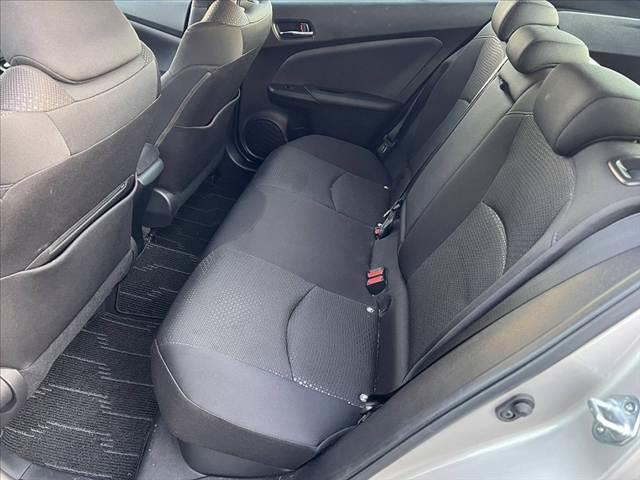 プリウス S 車検整備付 中期 セーフティーセンス 純正9インチSDナビ フルセグ DVD ブルートゥース Bカメラ LEDランプ オートハイビーム シートリフター 横滑り防止 クルコン ETC Pガラス(19枚目)