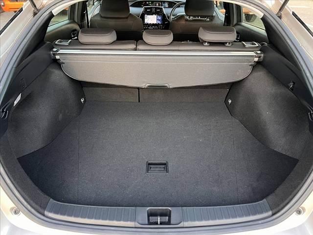 プリウス S 車検整備付 中期 セーフティーセンス 純正9インチSDナビ フルセグ DVD ブルートゥース Bカメラ LEDランプ オートハイビーム シートリフター 横滑り防止 クルコン ETC Pガラス(20枚目)