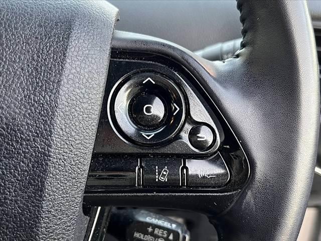 プリウス S 車検整備付 中期 セーフティーセンス 純正9インチSDナビ フルセグ DVD ブルートゥース Bカメラ LEDランプ オートハイビーム シートリフター 横滑り防止 クルコン ETC Pガラス(26枚目)