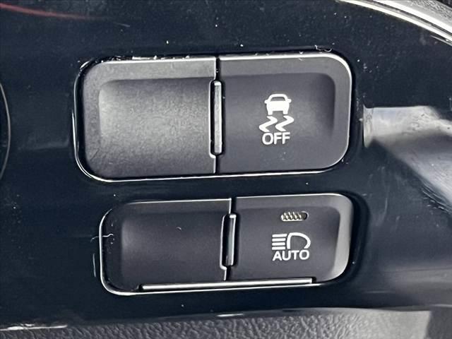 プリウス S 車検整備付 中期 セーフティーセンス 純正9インチSDナビ フルセグ DVD ブルートゥース Bカメラ LEDランプ オートハイビーム シートリフター 横滑り防止 クルコン ETC Pガラス(30枚目)