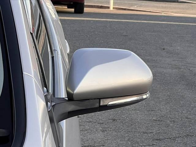 プリウス S 車検整備付 中期 セーフティーセンス 純正9インチSDナビ フルセグ DVD ブルートゥース Bカメラ LEDランプ オートハイビーム シートリフター 横滑り防止 クルコン ETC Pガラス(36枚目)