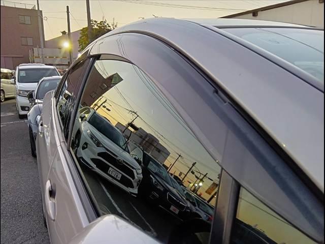 プリウス S 車検整備付 中期 セーフティーセンス 純正9インチSDナビ フルセグ DVD ブルートゥース Bカメラ LEDランプ オートハイビーム シートリフター 横滑り防止 クルコン ETC Pガラス(48枚目)