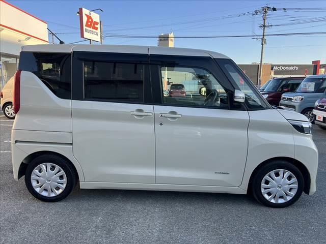 ルークス X 車検整備付 エマージェンシーブレーキ 純正7型SDナビ フルセグ ブルートゥース 全方位カメラ 電スラ スマートキーX2 Aライト Pガラス Pスタート 横滑り防止 SRSエアバッグ 電格ミラー(12枚目)