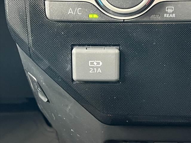 ルーミー G 後期 両側電動スライドドア 純正SDナビ/フルセグ/DVD/Bluetooth LEDヘッドライト ETC スマートキーX2 プッシュスタート USBポート シートリフター リアロールシェード(31枚目)