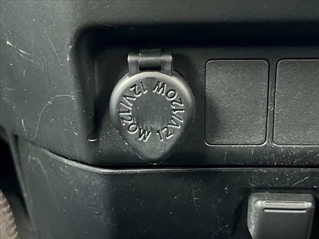 ルーミー G 後期 両側電動スライドドア 純正SDナビ/フルセグ/DVD/Bluetooth LEDヘッドライト ETC スマートキーX2 プッシュスタート USBポート シートリフター リアロールシェード(32枚目)