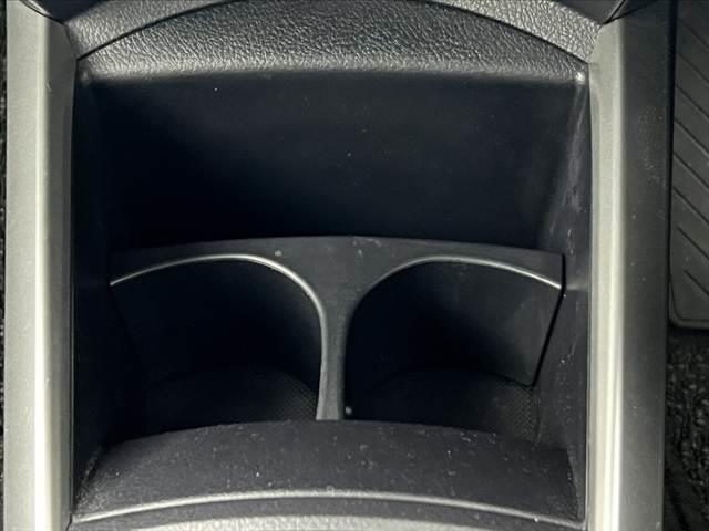 カローラフィールダー ハイブリッド 車検整備付き 後期 純正ナビ/Bluetooth ETC セーフティセンスC レーンディパーチャーアラート キーレス オートハイビーム 横滑り防止 電動格納ミラー エアバック(32枚目)